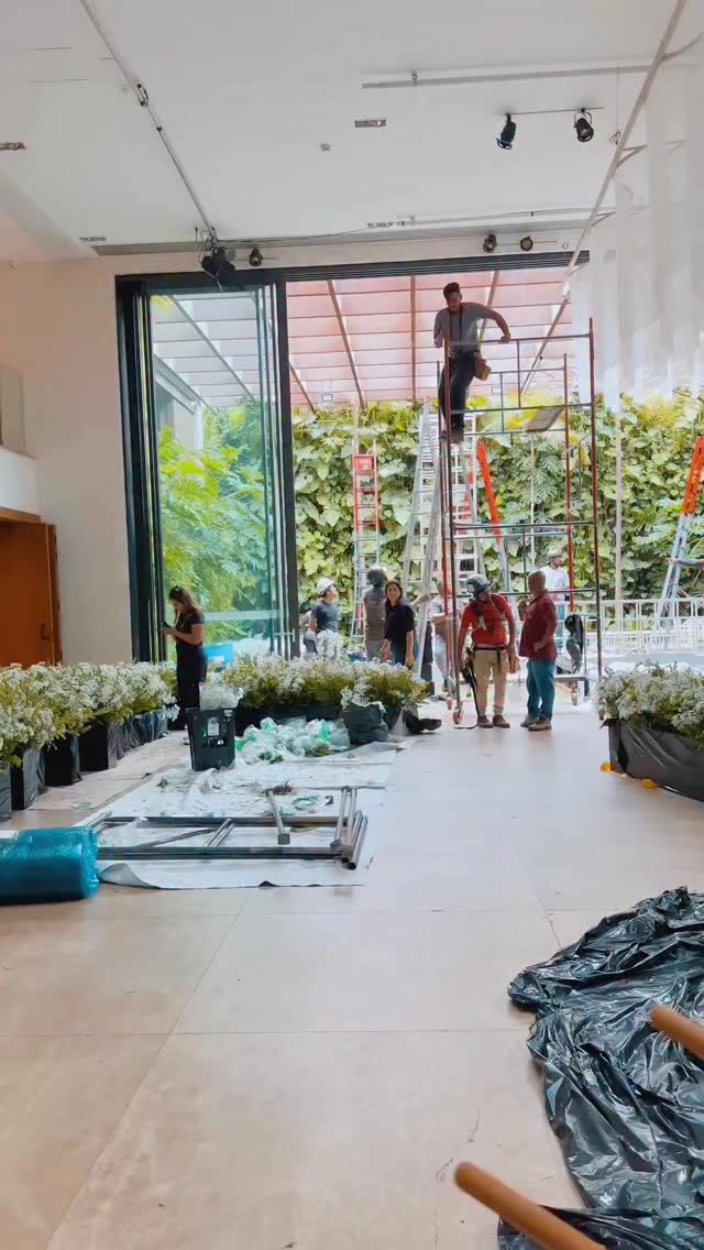 Festa linda da Vívian e Bruno
@casa.giardini
Projeto @teresinhanigri_eventos
Floral Aéreo @gregodecoracoes @kakapracheti
Cenografia @arteventoscoberturadecoracoes_
Fotos @nadiaszajubok
Móveis @cemporcentoeventos