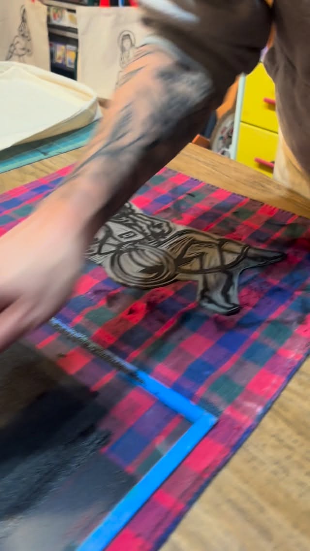 did someone say hand printed Wayward tote bags??? 😄 David carved out our cowgirl and we are so excited for you guys to see these babies! Coming soon!