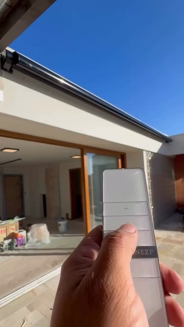 Toldo Caixa Box com Braço Articulado – Proteção, Conforto e Elegância
O Toldo Caixa Box com Braço Articulado é a solução ideal para quem busca proteção solar eficiente, design moderno e valorização do ambiente.
✔ Protege contra sol e calor
✔ Estrutura resistente e durável
✔ Braços articulados que permitem abertura total
✔ Lona protegida dentro do box, aumentando a vida útil
✔ Acabamento sofisticado para residências e comércios
Produzido sob medida, com diversas opções de cores, é perfeito para fachadas, varandas, áreas gourmet e estabelecimentos comerciais.
Solicite seu orçamento e transforme seu espaço com mais conforto e estilo!
#toldo
#toldocaixabox
#toldobraçoarticulado
#protecaosolar
#confortotermico
areagourmet
varanda
fachada
arquitetura
decoracao
solucaoemprotecao
sobmedida
designfuncional