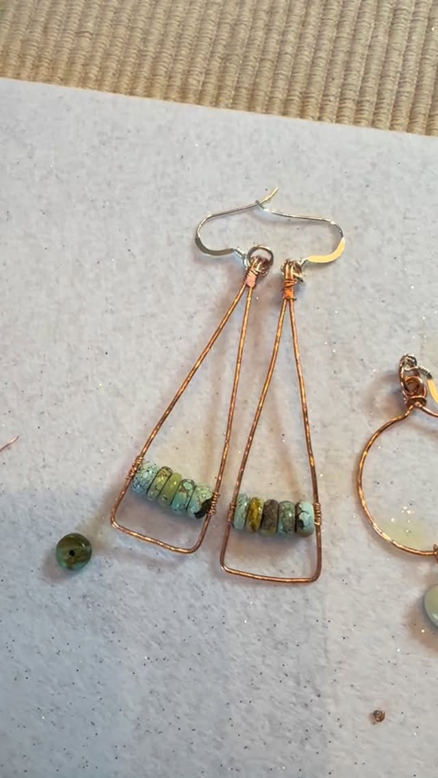 Today it took 4 Coke Zeros!
#cokezero
#mixedmetaljewelry
@daisyway.co
@wereoutonthelawn