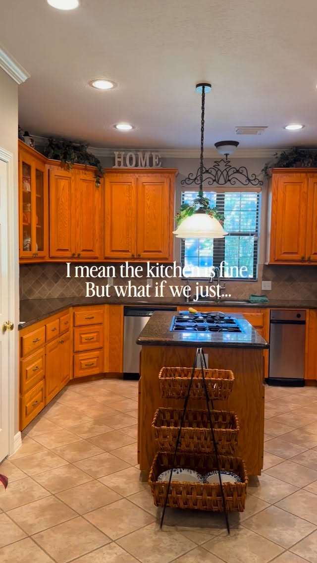 …change the layout, replace the cabinets, redo the floors, repaint everything, update the countertops, replace pretty much everything, and redecorate? I think that would make a pretty big difference…right? 🫣
•
•
•
Construction by @andersonfamilybuilders 🛠️