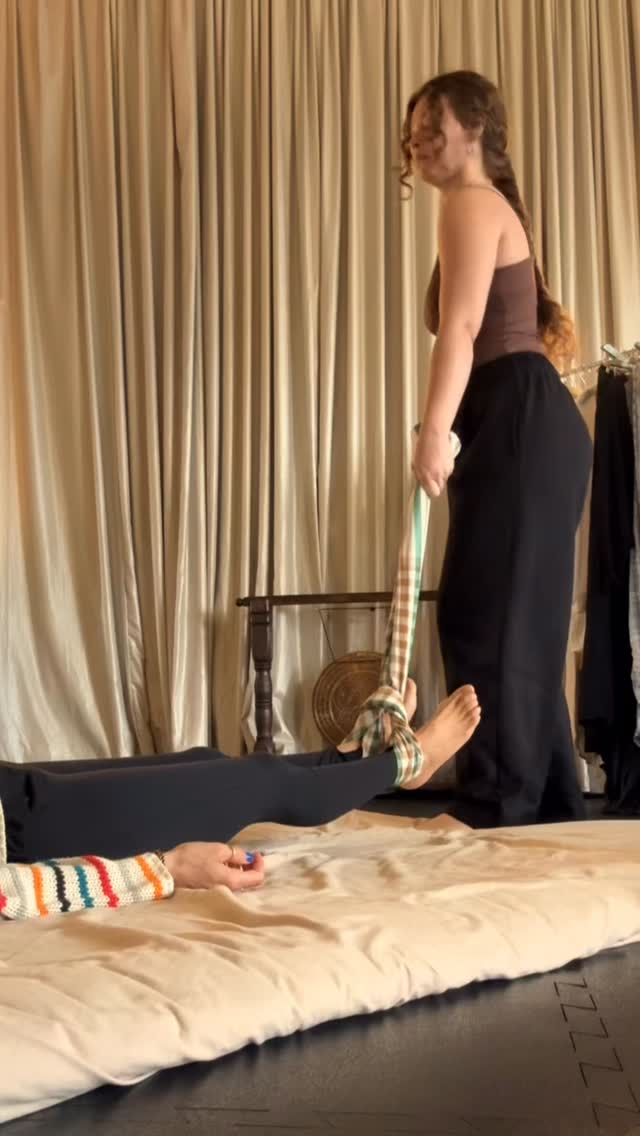 Very thankful for a full weekend of learning with @romathaiyoga
I’ve been waiting years for a class on working with the Thai cloths
I’ve had them added to some of my sessions with regular clients just to play around and see what I can do while I’ve waited for a class
Now I have a few more tricks up my sleeve that I’m excited to integrate into my work
I’ll probably upload some videos soon of more of this work looks like, keep an eye out
#massageorlando #thaimassageorlando #orlandothaimassage #orlandomassage #painrelieforlando