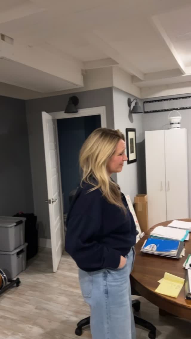 Wrote a great song today with @steeviesteeves today & wrapped up a demo to another tune we wrote with @travisbettis 🎸🍺🤘🏼
What#nashville y’all think? Ready for new music? 😬
#nashville #country #beer #countrymusic #guitar #wynners
#singer #songwriter #love #work #friends #fyp #newmusic #snow #blizzard #dogsofinstagram #dog #dogs