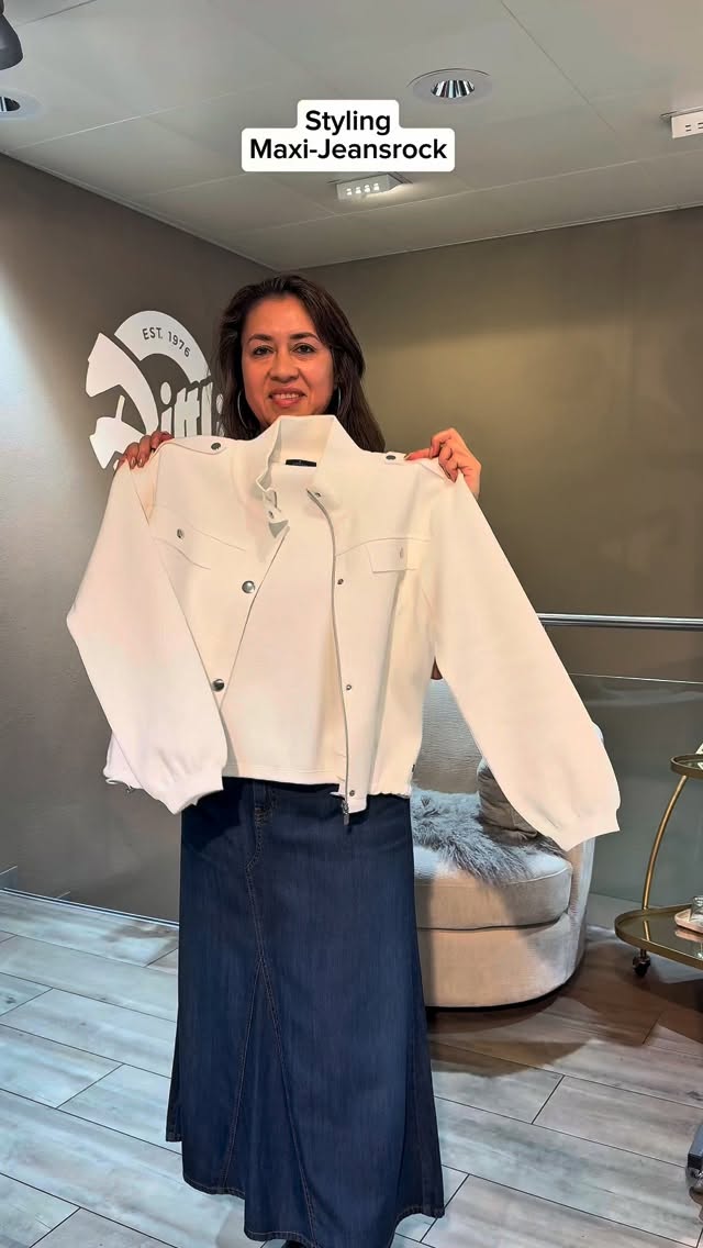 Lass dich gerne bei uns im Shop beraten! 👖💙
#dittlijeans #chur #styling #kornplatz #denim