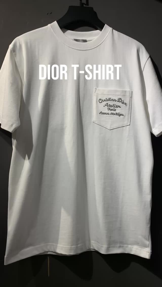 T-shirt — everyone needs it 🤍
Price: 300 AED | 33 OMR
📦 Delivery times:
🇴🇲 Oman — 3–5 days
🇦🇪 UAE — 1–2 days
🌍 Worldwide — 7–10 days
🌐 Shop online:
www.amirashop.net