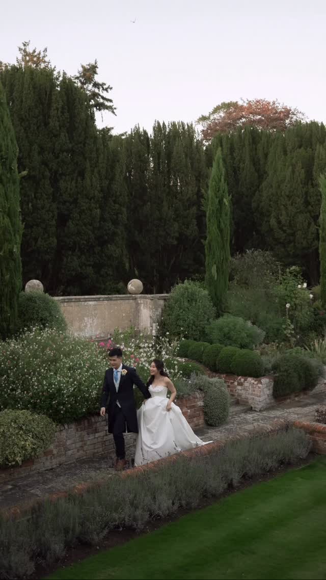 C + A 🕊️
A romantic fairytale celebration defined by soft florals, delicate light, and effortless elegance.
📷 @darinastoda
For brides seeking a timeless, elevated wedding experience — my 2026/2027 calendar is now open, with limited availability remaining.
Enquire on our website to secure your date 🪽