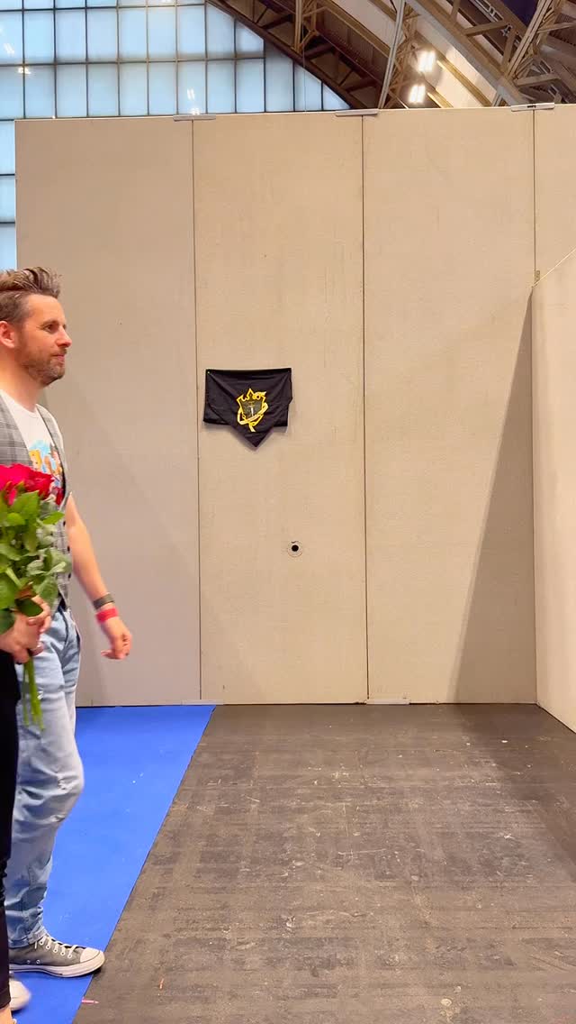 One of us is a Labubu fan. One is not 🙈
#labubu #funny #comiccon