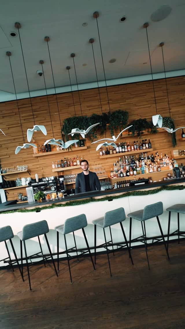 ✨ Shaking things up.
Sometimes all you need is a view, a shaker, and a moment that just feels different. At Aurora Rooftop Bar, we don’t just mix drinks — we shake things up. 🍸✨
#aurorarooftopbar #bestoftheday #citylights #rooftopvibes