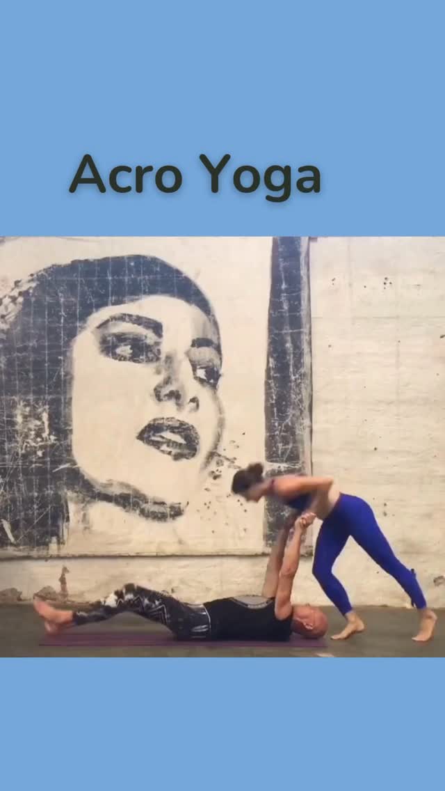 Du wirst es vielleicht nicht glauben, aber es stimmt:
JedeR kann fliegen! ✈️Heb mit uns ab.
Dieser Schnuppertermin ist vollkommen kostenlos und perfekt für komplette Anfänger OHNE jegliche Vorkenntnisse (weder Yoga noch Akrobatik)
Komm und entdecke die Grundlagen der AcroYoga Praxis.
📅Donnerstag 12. Februar 19:30 - 20:55 im 2. Bezirk in Wien
Kommentiere: Acro Yoga
und ich schick dir alle Infos.
Oder schau auf Acro-Yoga.at
Wir verbinden Yoga mit Elementen der Partner Akrobatik und Thai Nuad. Dabei geht es niemals um Leistung, sondern um die Freude daran etwas Neues auszuprobieren, Teamwork, Vertrauen, Kommunikation und vor allem: SPASS!
Wir freuen uns auf dich!
Lisa + Thomas
