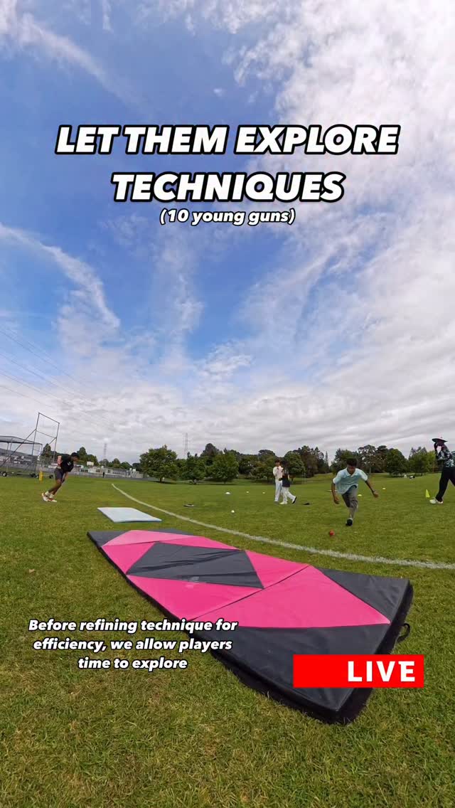 SELF EXPLORATION
To avoid cognitive overload when introducing new techniques, we provide opportunities to observe and explore independently.
Most players develop greater fluency and control by practicing over and over, with subtle variability to the task/environment.
Players are also given the chance to self assess their performance in the technique, allow them to develop self awareness and become more self sufficient within their training.
#fielding #cricket #athletic #selfexploration #movement #pickup #stop #undercoach