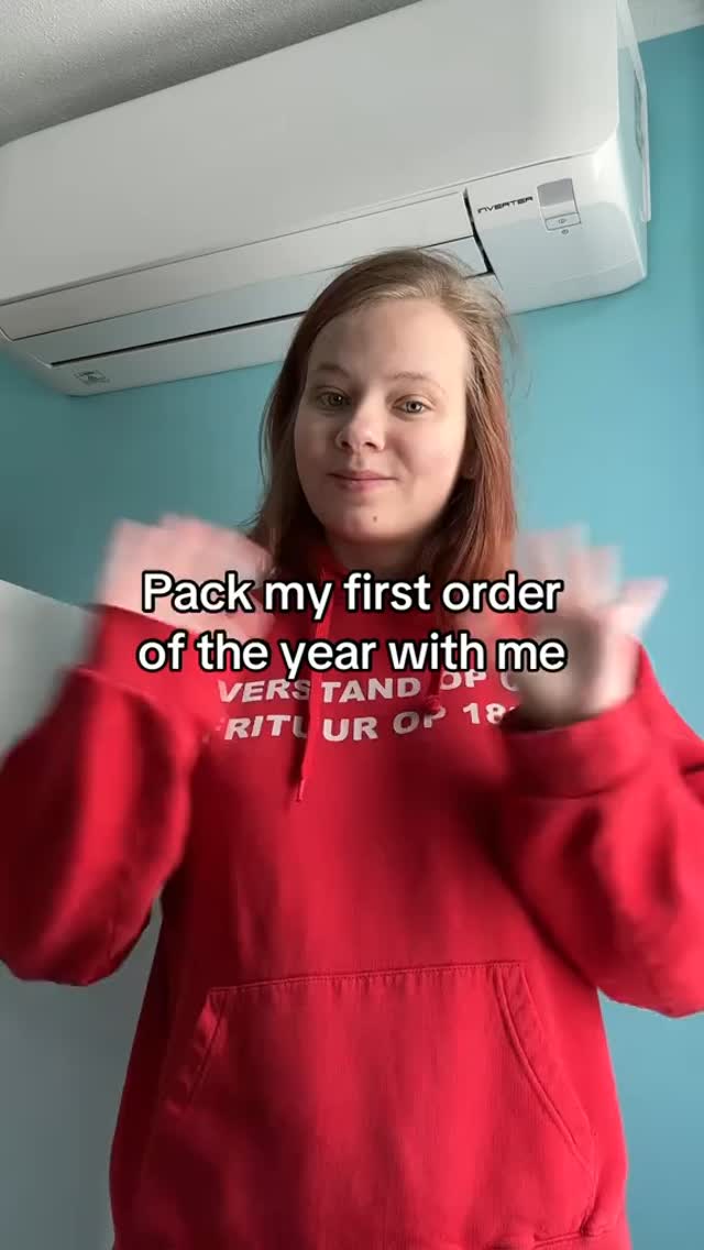 โจPACKING MY FIRST ORDER OF 2026โจ
Such an exciting but a bit of an emotional moment for me! These two lovely lookup figures were the first ever figures I purchased for the shop!
To watch them go is both sweet but also a bit sad. Iโm glad theyโre going towards a new home where theyโll be properly loved and cared for!
#manga #anime #demonslayer #tanjirokamado #genyashinazugawa