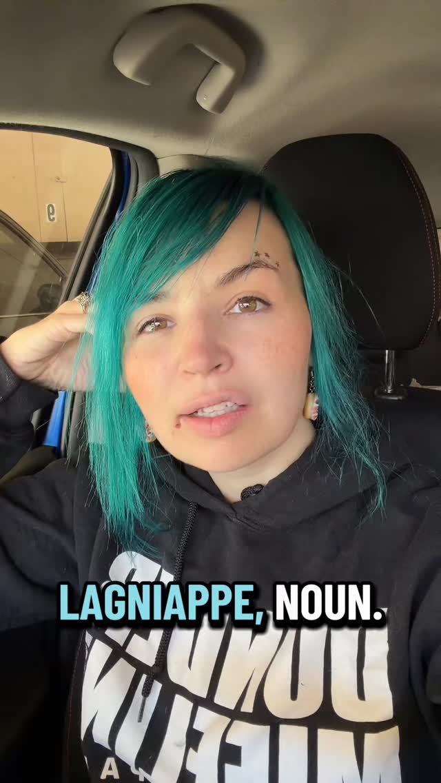 Lagniappe (noun): a small gift or bonus from vendor to customer. #wotd