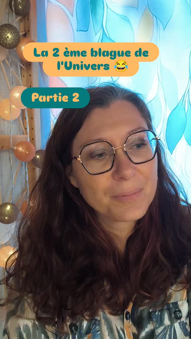 (La suite – aujourd’hui, j’ose encore)
Cette première expérience en live,� ça a été un grand dépassement pour moi.
Et c’est aussi ce qui fait qu’aujourd’hui,� je participe au Sommet Femmes Plurielles� et que je vais proposer ma conférence en live.
Au départ, j’avais pensé la préenregistrer,� pour me rassurer.� Et puis j’ai senti que non.�
Que ce serait plus vivant,� plus juste,� dans l’énergie de l’instant.
Si je l’ai déjà fait une fois,� je peux le refaire.� Encore.
Alors oui, c’est un petit challenge intérieur…� mais ça me fait tellement kiffer 🤙
Et je sais que la vie sera encore là pour me soutenir,� lundi soir.
💛 Si tu as envie d’être là,� de vivre ce moment avec moi,� il est encore temps de t’inscrire au sommet.
👉 Conférence Ose ta Vie� 🗓 Lundi 26 janvier à 18h� 🔗 Lien en bio du compte @femmesplurielles_lesommet
Ose.� Redonne à ta vie sa vraie valeur.