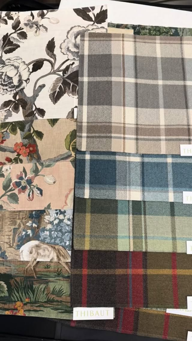 A little obsessed with the new Boxwood collection from @thibaut_1886 ! Thanks to our fabulous rep @tiffany_massing_thibaut for trekking out in the ❄️snow and ice to bring this to us!
Love something you see? DM for the details!