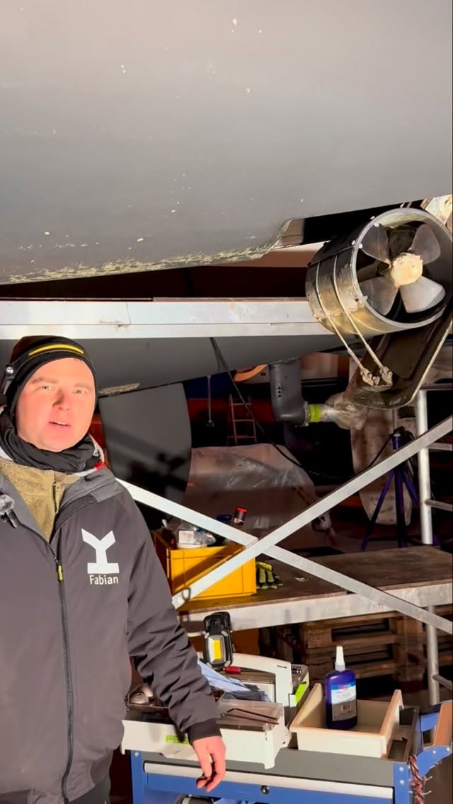 Anodentausch am Bugstrahlruder.
Gehört zu unserem jährlichen Routinecheck im #Winterlager
www.yspm.de
#yachtservicepeenemünde #tutorial #yacht #anode