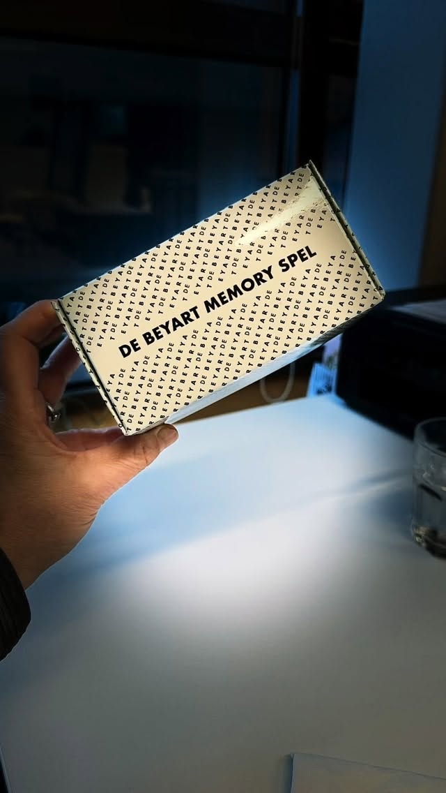 Dit was een leuke opdracht, samen met @de_beyart_ werken aan een leuke give-away voor (nieuwe) werknemers en bewoners. Passend ook nog qua geheugentraining en gewoon ook super leuk om te spelen toch 🤩
De memory kaartjes dienen natuurlijk een tijdje mee te gaan, dus @drukkerijpietermans adviseerde 3mm #forex ideaal voor de handzaamheid. Dan nog het ontwerp voor het bijpassend doosje en het spel is compleet 😍
#memoryspel #debeyart #grafischontwerp #houseofcommunications