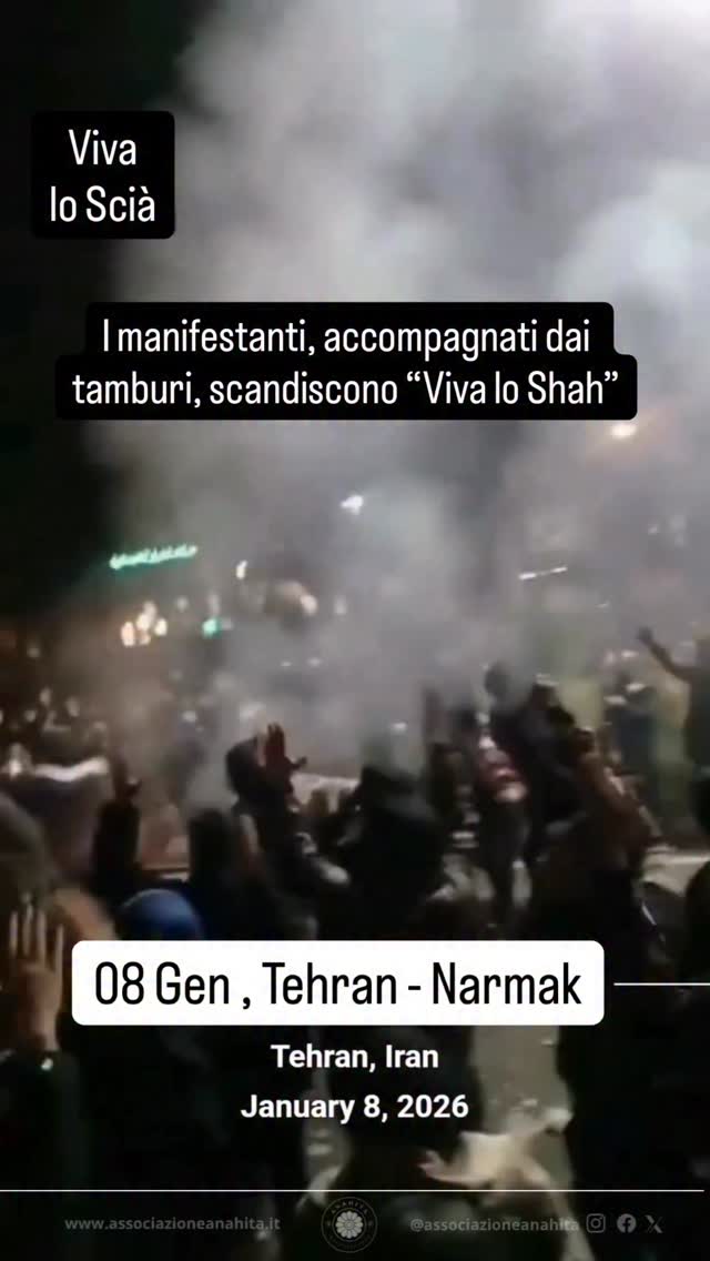 Javid Shah “ Viva lo scià” è oggi uno degli slogan più diffusi e significativi di questa fase della rivoluzione popolare: un grido
che risuona apertamente, senza paura, in ogni angolo dell’Iran.
#rivoluzioneiran2026 #freeiran #vivaloscià #vivairan