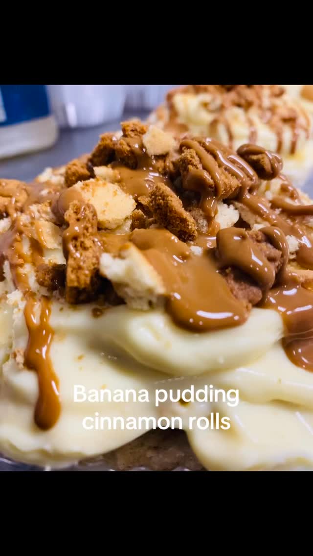 Knew this was gonna be a problem!!!! Banana pudding cinnamon rolls!!! #icedandtoppedbakery #love #bhfyp #instagood #foodie