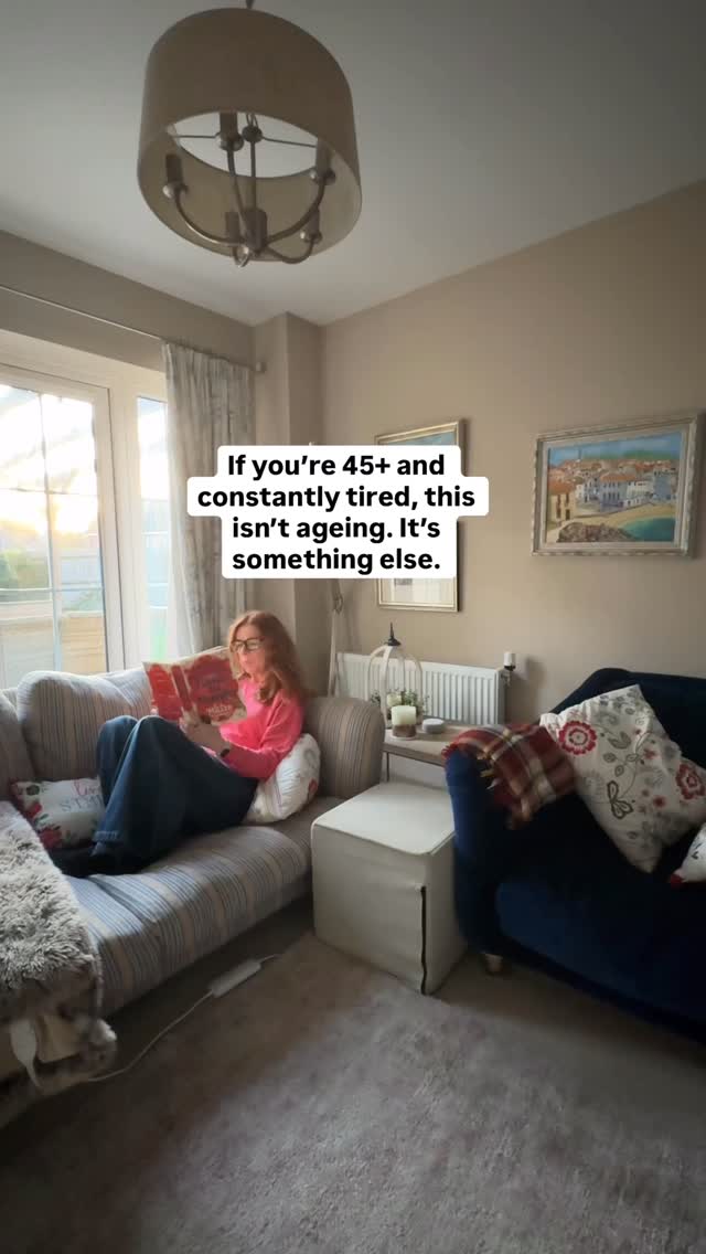 One of the earliest signs of menopause isn’t a hot flush.
Many women notice something else first.
They just don’t feel like themselves.
Doctors even have an acronym for it.
IDFLM.
I don’t feel like myself.
In perimenopause, hormonal shifts affect how your body handles stress, blood sugar and recovery.
So fatigue builds quietly, even when nothing obvious has changed.
This isn’t ageing.
It’s physiology.
One thing you can do today
Eat regularly.
Long gaps between meals increase cortisol and worsen fatigue in midlife.
Energy doesn’t disappear randomly in menopause.
It becomes harder to access.
Follow @foodfabulousnutrition for realistic menopause energy support and share this with someone who’s exhausted.