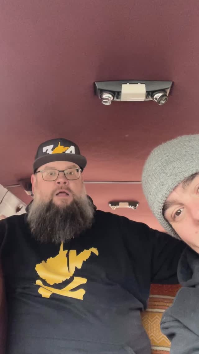 What happens when you put a piece of video content together with @eastwheelingclayworks ? The most unhinged blooper reel of all time. These are my people, and it shows.
.
.
.
.
#supportthemakers #favoritemug #claylife #handmadegoods #modernpottery