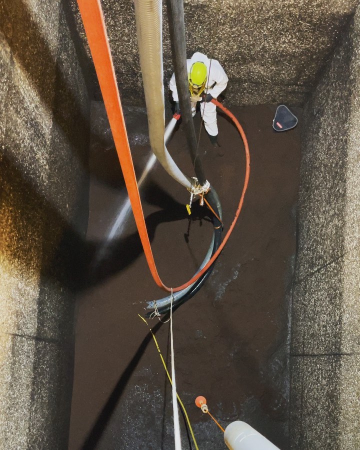 Fin de vidange de #biofiltre #espaceconfiné #travailenhauteur #step #pompage #mediafiltrant #milieuconfiné