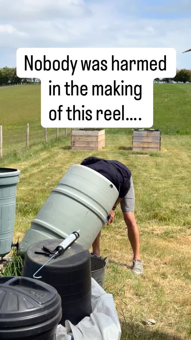 Expectation: enjoying the beautiful outdoorsšļø
Reality: Epic falls, fails and general giggles.
Mother Nature really does humble me, but thereās always a little chaos thrown into the mix. Whatās life if you canāt laugh out loud⦠š
#outdoorfails #expectationvsreality #naturehumor #relatable