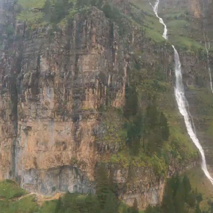Increíble las imágenes de Ordesa tras la tormenta.
#tormenta #meteo #ordesaymonteperdido #rayo #granizo #cascadassalvajes