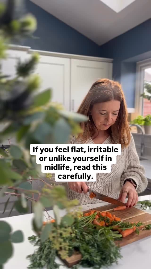 That “off” feeling so many women describe has a name.
IDFLM.
I don’t feel like myself.
It’s often one of the first signs of perimenopause.
Before hot flushes.
Before sleep issues.
Before weight changes.
Hormonal shifts affect brain chemistry, mood and resilience.
One thing you can do today
Eat omega-3 rich foods.
They support mood and inflammation during menopause.
You’re not losing yourself.
Your body is changing how it functions.
Follow @foodfabulousnutrition and share this with a woman who can’t quite explain what feels wrong.
#menopauseweightloss #menopausesupport #midlifewomen