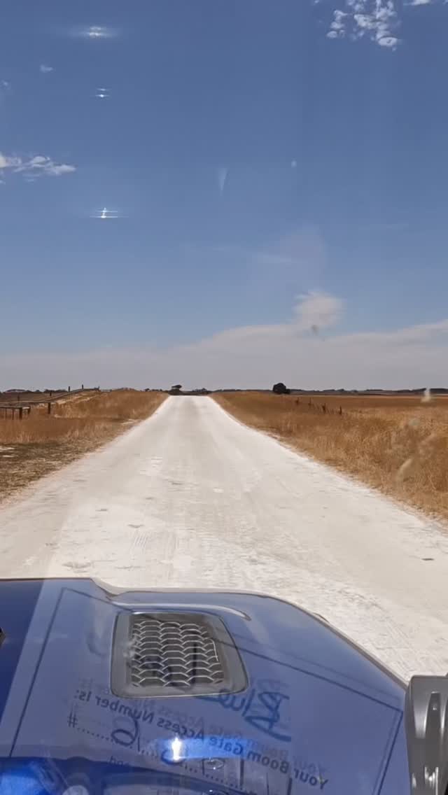 “How much can you really do in 3 days?”
The brief: Family of 5 / 4WD with tow ball / 5hr radius / Bikes a must…
Gear:
- iKamper rooftop tents (4p & 2p)
- Mini camper
- Awnings
- Sleeping gear
- Fridge & Kitchen
- Power, solar, Starlink & stereo
- Bike carriers & accessories
- Furniture
- Air compressor & recovery gear
#campingaustralia #roadtripaustralia #seeaustralia #rooftoptent #melbourne