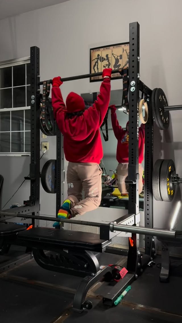 Pull-ups.
Rows.
Presses.
Accessories.
Each movement here supports the next — strength, joint integrity, and long-term progress.
This is the lens I coach through:
not chasing fatigue, not maxing out for ego —
but building a body that can train consistently, adapt, and stay strong over time.
Structure creates sustainability.
And sustainability is what actually gets results.
———————————
#coachslens #strengtheducation #intentionaltraining #habitbasedfitness #strongforlife