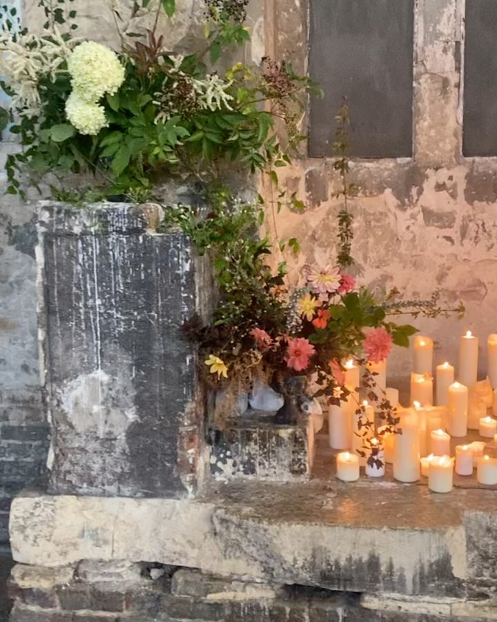 😘It’s been a dream of mine to do a ceremony @maverickprojects Asylum Chapel and it was the absolute cherry on top that it was my besties’ @hannahjayneg and @jake_ph93 wedding! It was iconic, from the groom and the wedding party, including dogs, entering to Born to Run to an incredibly touching original poem to a live acoustic performance by @lazydaylazyday, a chunky hand fasting complete with dog leash and an unforgettablely chic, beautiful and stylish bride, it was just fantastic. What a day! I can’t wait to see the gorgeous images from @chloemaryphoto #originalwedding #uniquewedding #chicwedding #modernwedding #handfasting #doglover #weddingdogs