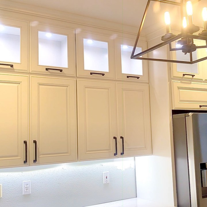 A picture paints a thousand wires…
The styling possibilities in custom kitchen cabinet lighting are nearly endless. Remotes for shade ranges allow you to add as much warmth as you wish, changing the mood as often as your mind. Each and every light is installed with safety and aesthetic in mind, so you can simply relax and enjoy!
#residentialelectricians #kitchenlighting #customlighting #electricianspecialists #ledlighting #remotelighting #remodel #kitchenremodels #moodlighting #thurstoncounty #thurstoncountywa #arcsandsparks #wirefordays #kitchengoals #remodelgoals #pinterestaesthetic #glowup