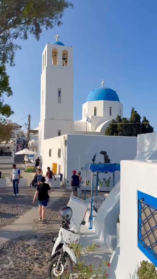 How beautiful is this? 🤩 We’ll be here for 5 days on our Santorini Escape from 26-30 April and 3 days on our 9 day Greece Adventure from 30 May to 7 June (that also includes ancient Athens and magical Mykonos 🏝️)
Me and all the ladies booked on can’t wait 😀… are you coming with us? 🙋♀️
(Bookings close very soon for our Santorini Escape and we’re almost full)
Head to the Travel Queen website for all the info on both trips, ask any questions in the chat and book your place 😊 - there’s a link in our profile and stories 👉
#womanpower #solofemaletravel #grouptravel #sofetravel #greece #sheisnotlost #pov #travelqueen