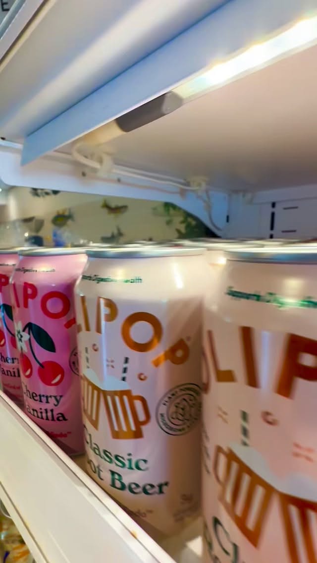 Ready to quench your thirst? We got you. Come in and grab a drink to rehydrate 🥤