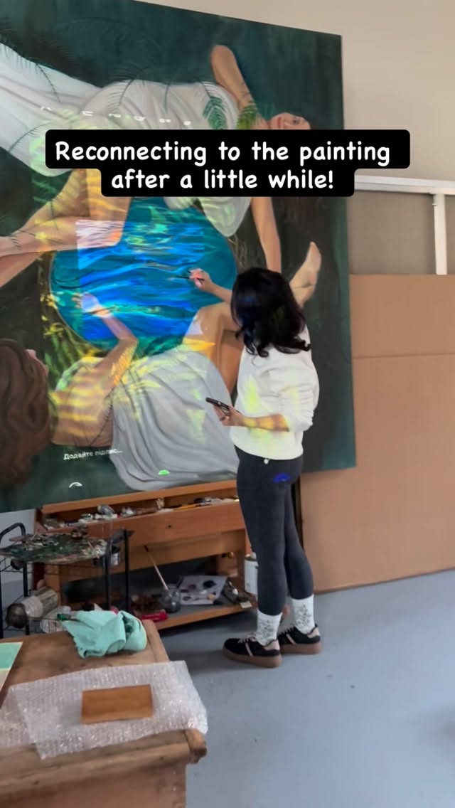 Maria Ammari reconnecting to one of her artworks for the solo exhibition coming up this year.
Exploring personal and symbolic/conceptual artwork on 200x200cm canvas.
Stay tuned!
#artgallery #contemporaryart #artcollector #internationalartist #oilpaintings
