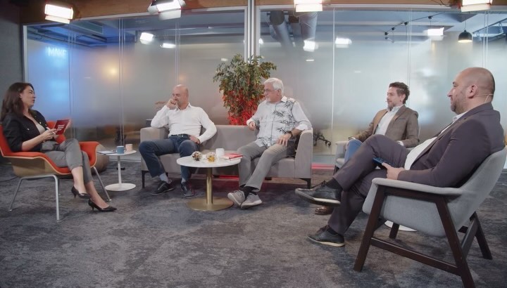 “Dijitalleşen Dünyada Eğitim” üzerine konuştuğumuz Harvard Business Review Türkiye yayınının tamamını izlemek için: 🔗 https://webinar.hbrturkiye.com/record/dijitallesen-dunyada-egitim
HBR Türkiye Yazı İşleri Müdürü Beliz Kudat’ın moderatörlüğünde, Okul Destek Derneği Kurucu Başkanı Orkun Oğuz, Akademisyen ve YetGen Kurucusu Prof. Dr. Erhan Erkut, Uzman Eğitimci ve Kariyer Danışmanı Nur Erdem Özeren ile birlikte alternatif eğitim girişimlerini bir araya getiren, keyifli olduğu kadar çok yönlü ve zengin içerikli bir sohbet oldu. Emeği geçen ve yayını takip eden herkese teşekkürler.
#eğitim #dijitaldönüşüm #eğitimdedijitaldönüşüm #değişim #eğitimingeleceği #dijitalleşme #öğrenci #öğretmen #okul #akademi #eğitimbilimleri #eğitimsistemi #eğitimdeyapayzeka #khanacademy #eğitimteknolojileri #edtech #elearning #ai #yapayzeka #siviltoplum #stk #sosyalsorumluluk #egitim #hbrtürkiye #khanacademyturkce #khanacademytürkçe #herşeyiöğrenebilirsin