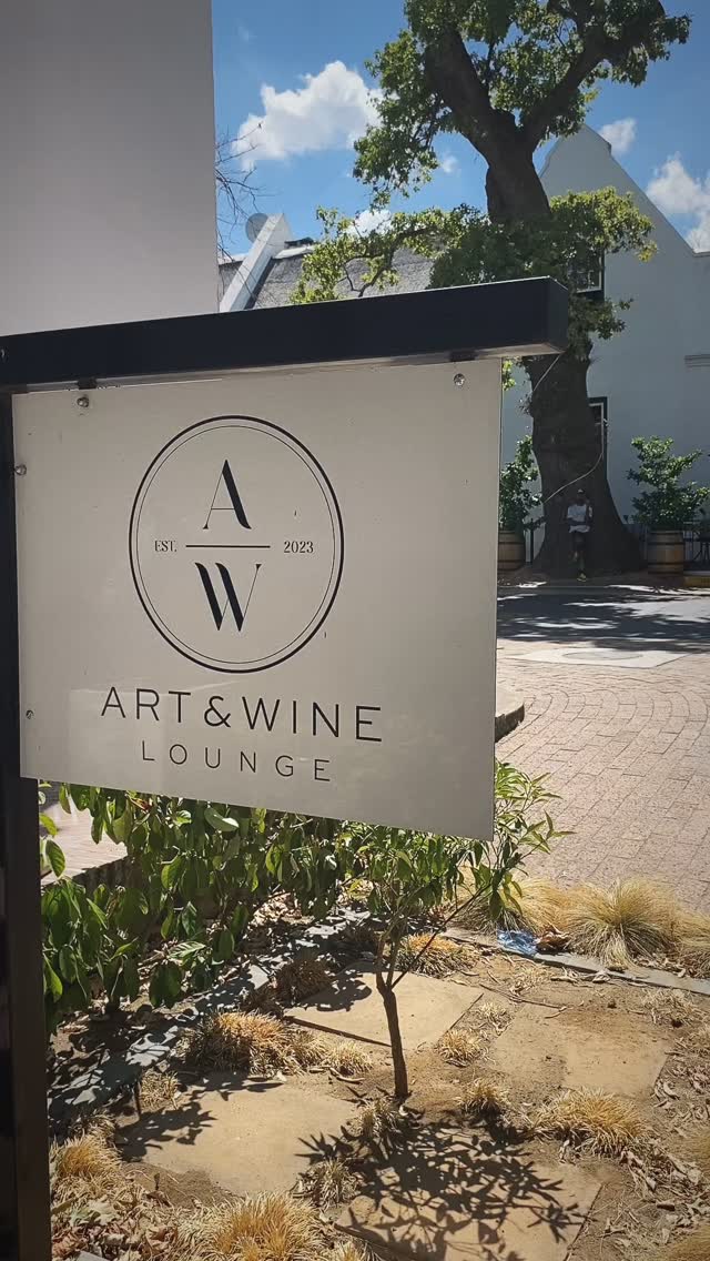Find the Male Bust at @art.and.wine.lounge Stellenbosch.
A modern mood grounded in classic impressionism.
#sculpture #limitededition #resinsculpture