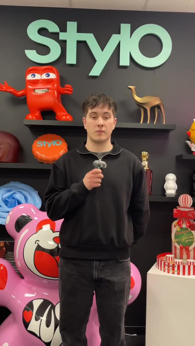 The second installment of our materials showcase mini series! Today’s Ed’s talking about architectural vinyls, the perfect cost effective choice to elevate any “run of the mill” finishing. With over a thousand finishing options available, there’s bound to be something you like with architectural vinyls!
https://url.uk.m.mimecastprotect.com/s/yCg9CxRMsX0vmCvhAHyFWbz?domain=register.visitcloud.com
#workspace #stylo #workspacedesign #print #officedesign