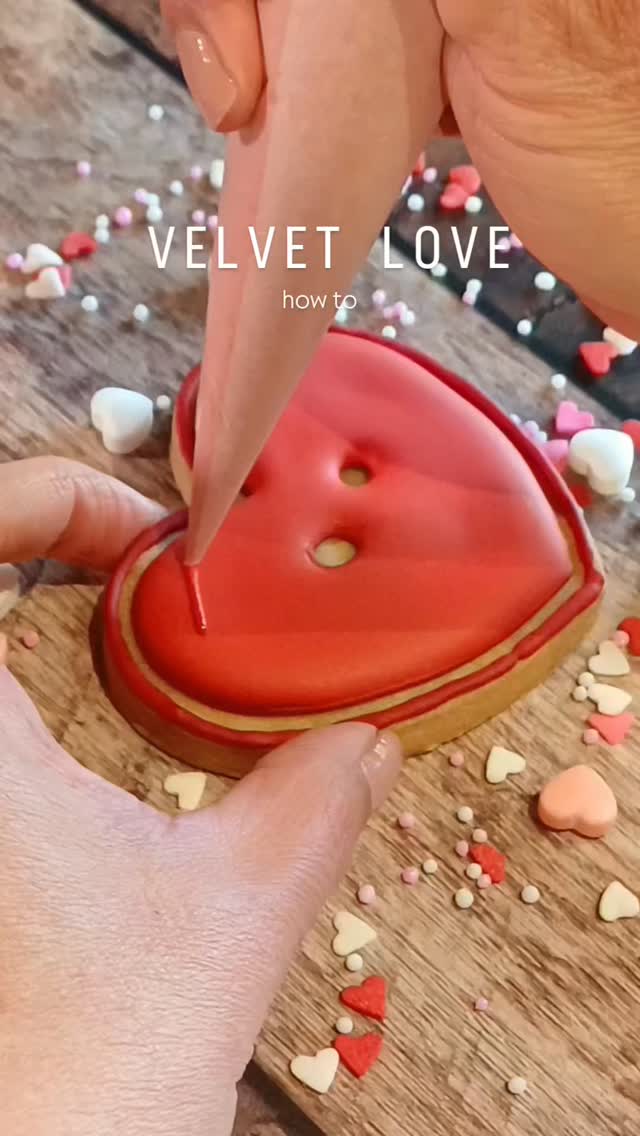 Las mejores opciones para regalar este 14 de febrero las encuentras aquí!!! Como estas hermosas galletitas Velvet Love!!!
Ya pediste las tuyas?
W.5543847280
#love #valentinesday #cookies #cookiesofinstagram #nosomosordinarios #galletasdecoradas #gallletasroyalicing #sanvalentin❤️ #galletasparasanvalentin