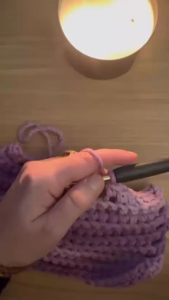 I’m diving into a new project using only blo sc to create an elastic texture 🧶🩷💗💓#crochet #crochetlove #crocheting #crochetpassion #crochetinspiration