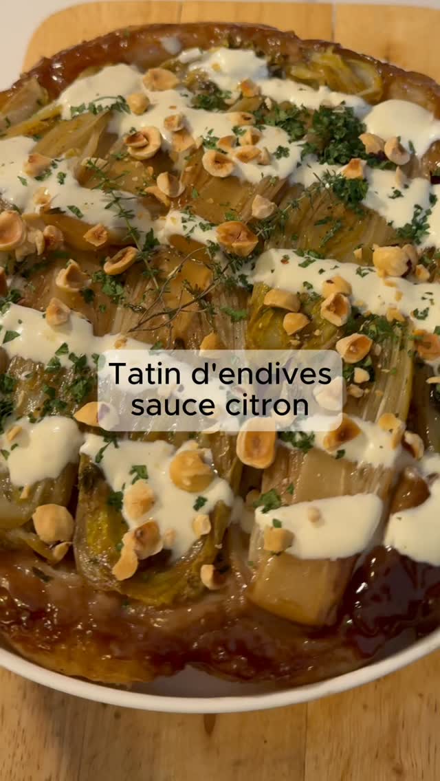 L’endive… mais en version wowahhhh.
Caramélisée, fondante, en mode tatin, nappée d’une sauce yaourt citron & noisettes ✨
Comme quoi, même les légumes les plus sages peuvent avoir du caractère.
Une recette simple, de saison, et franchement difficile à bouder.
👉 À tester d’urgence si tu pensais encore ne pas aimer les endives.
👉 Recette complète sur saisonée.com
👉 Lien en bio
#tatinendives #endives #cuisinedesaison #saisonee #instafood
