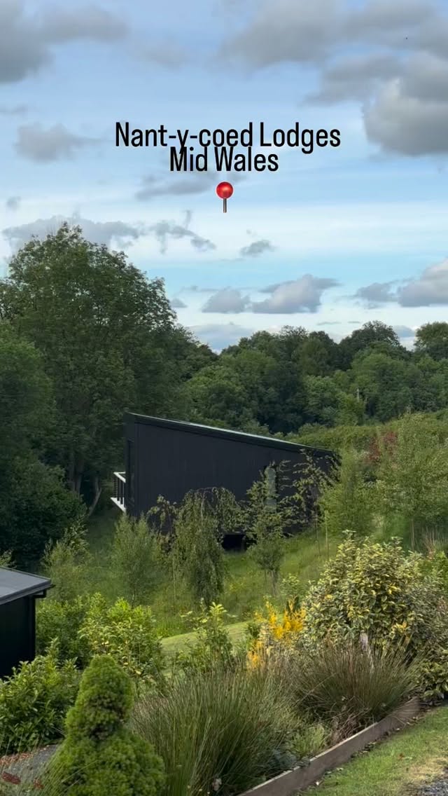 Who else feels calm just watching this? Imagine feeling it for yourself….😌💆♀️♥️
📍Nant-y-coed Lodges
Three unique modern lodges;
🍃 Located in the mid Wales countryside
😴 Sleeps 2
💦 Private hot tub
🛌 Super king sized bed
✨ Private patio area
🔥 undercover outdoor seating area with fire table for alfresco dining.
And more…..link in bio
#relax #holidaymode #midwales #countrysideescape lodgeswithhottubs