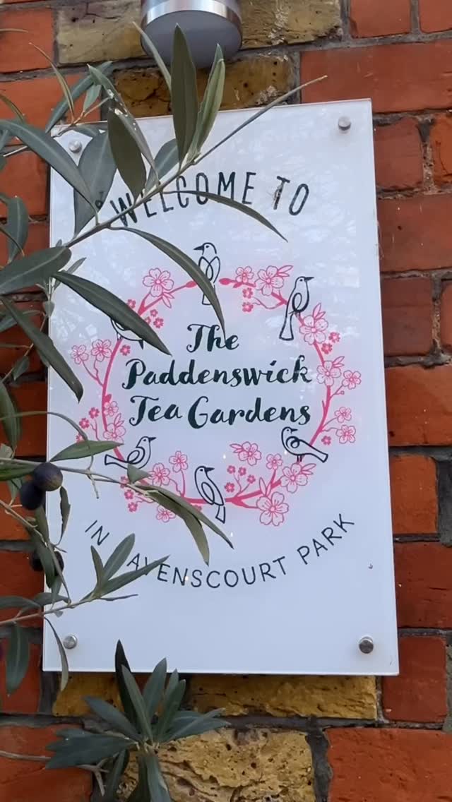 Situated in Ravenscourt Park, next to the beautiful Hammersmith Community Gardens, @paddenswickteagardens sits in what used to be the Old Saddlery. This belonged to a large medieval manor house ‘Palingswick Manor’ that once stood in the park.
We have been here now just over a year and feel very much at home! We hope to do some refurbishments to the interior in the not too distant future. We love our team here at Paddenswick!