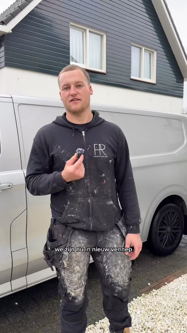 Hoe mooi is dit eindresultaat? Waarin je ziet dat plinten echt het een mooie toevoeging zijn voor je woning π€ππΌ #prorandafwerking #plinten #vakmanschap #strakafgewerkt #interieurafwerking