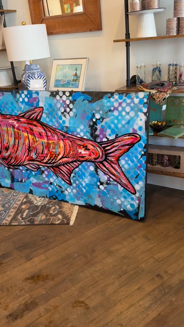 🌟The amazing Matt Raney from @bluerectangledesigns dropped off this big fun fish in studio on this snow day! 🌟
So glad I came in instead of working from home….another talented local artist to add to my showroom 🎣 🎨
I should get it up in the next day or so and then please stop in to see how cool it is in person!
So proud of this community of artists right here in Michigan City!
#designstudio #lakemichiganviews #buylocalart #moderndesign #lakecottageliving