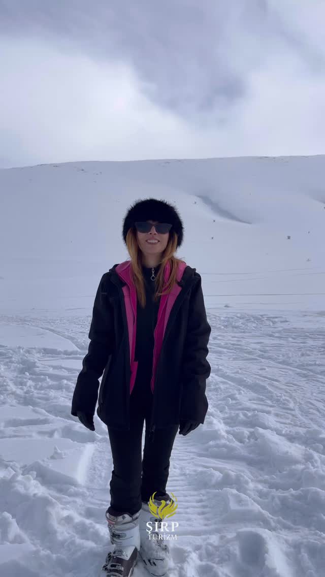 BU AKIM MİSAFİRLERİMİZLE DAHA GÜZEL 😍🎉
#şirpturizm #sirpturizmlekesfet #vangezi #abalıkayakmerkezi #vangezi