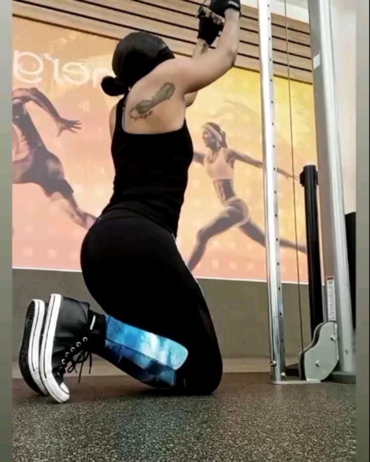 Remember: MOTIVATION is something you get from an outside source, but DISCIPLINE is something that can only come from you‼️
➡️ #freakofgym💪🏿
#fitnesscoach
#abworkouts #abs #core #coreworkout #hiit
#backworkout #armworkout
#glutes #glutesworkout #gym #gymlife
#legday #legworkout
#fitness
#fitnesslife #fitnesslifestyle #fitnessjourney
#fitnessmotivation #fitnessgoal #fitnessaddict
#motivate #motivated #motivateyourself
#determined #determination #queensny #longisland #ny