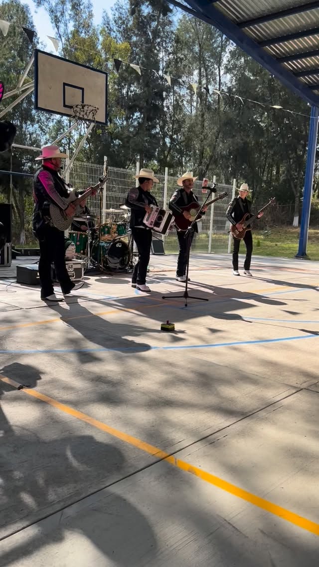 🤠🤠🤠#losdelanada #viralvideos #plumasmusic #regionalmexicano #parati #mexico