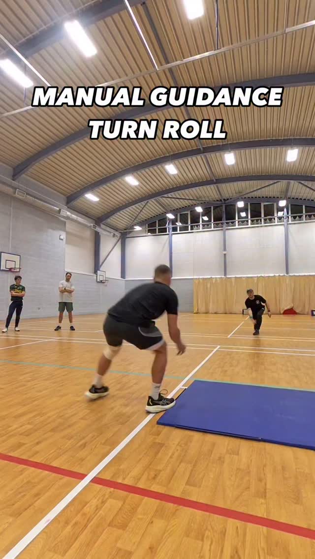 COACHING THE TURN ROLL ☝️
Sometimes verbal cues and descriptions can just be added noise in an already chaotic environment… fielding especially.
Manually supporting players through specific positions can help navigate that.
@verwoodcc players looking sharp 👌
#fielding #cricket #athletic #movement #roll #turn #safety #ground #catch #catching