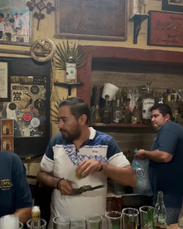 La Capilla, the legendary Cantina in Tequila, Jalisco.
Home of the Batanga🔪
Line em up!
@el_tequileno @experienceagave #batangas #tequila #lacapilla #jalisco #mexico